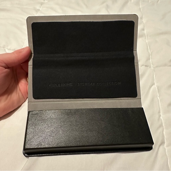 Moleskine brand designer eyewear slim case and cloth as new - Picture 7 of 12